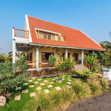 Saffronstays Happy Fields, Pune - Luxury Farmstay With Farm To Table Food Exterior foto